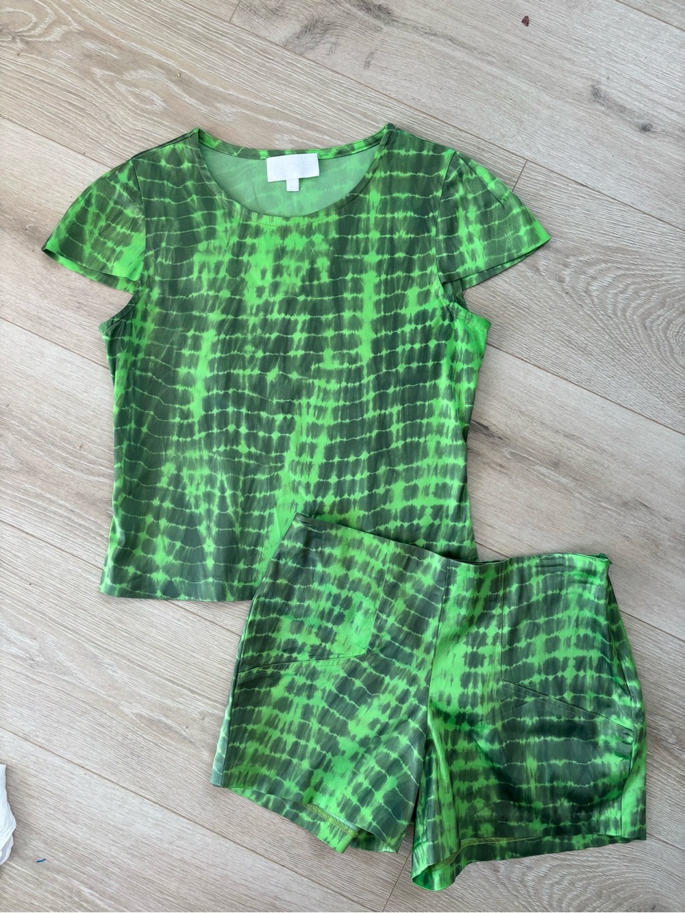 Alexis Green Snakeskin Print Set
